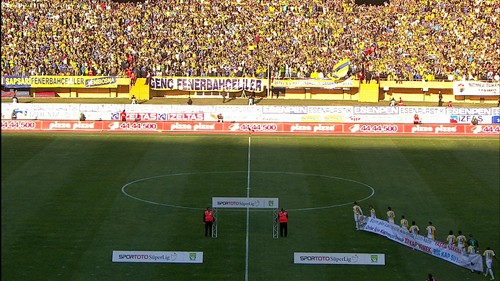 Haytap Afişleri Futbol Sahalarında