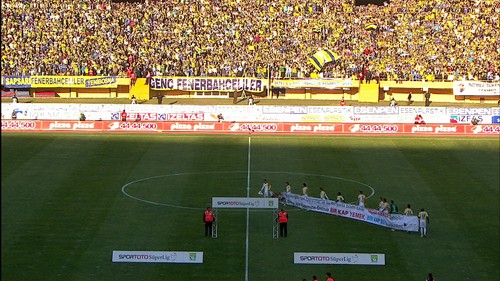 Haytap Afişleri Futbol Sahalarında