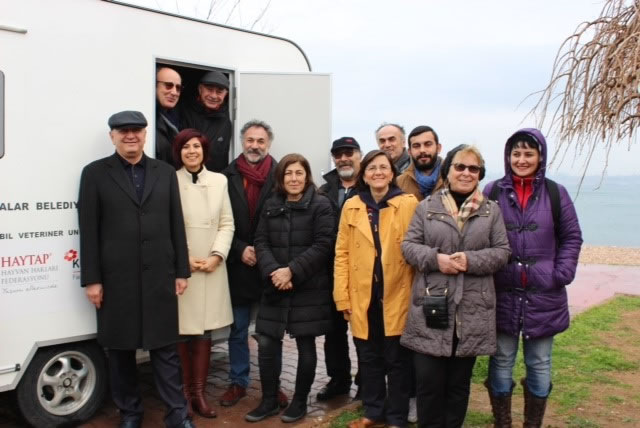 2016 Haytap takvimleri sayesinde Kınalıada’daki hayvanların artık bir kliniği var