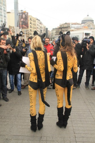 PETA Haytap ile Birlikte Kürk Gerçeğini Vurgulamak İçin Buz Gibi Havada Istanbul’da  idi !